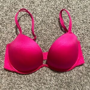 NWOT Victoria’s Secret PINK Women's Push Up Plunge Bra 34D